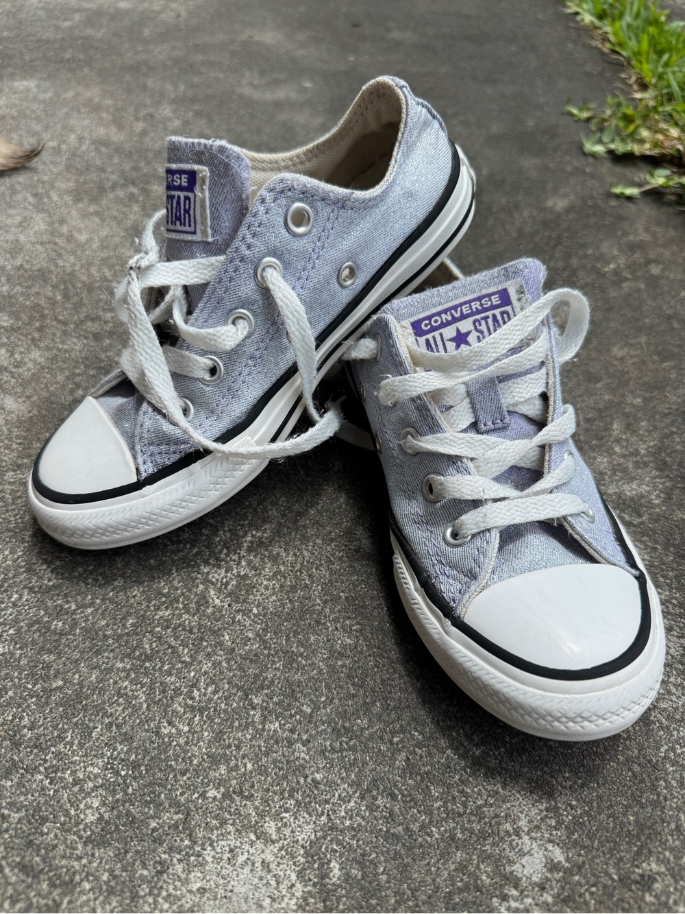 Converse Kids' Low Top Sneakers — sparkle light purple